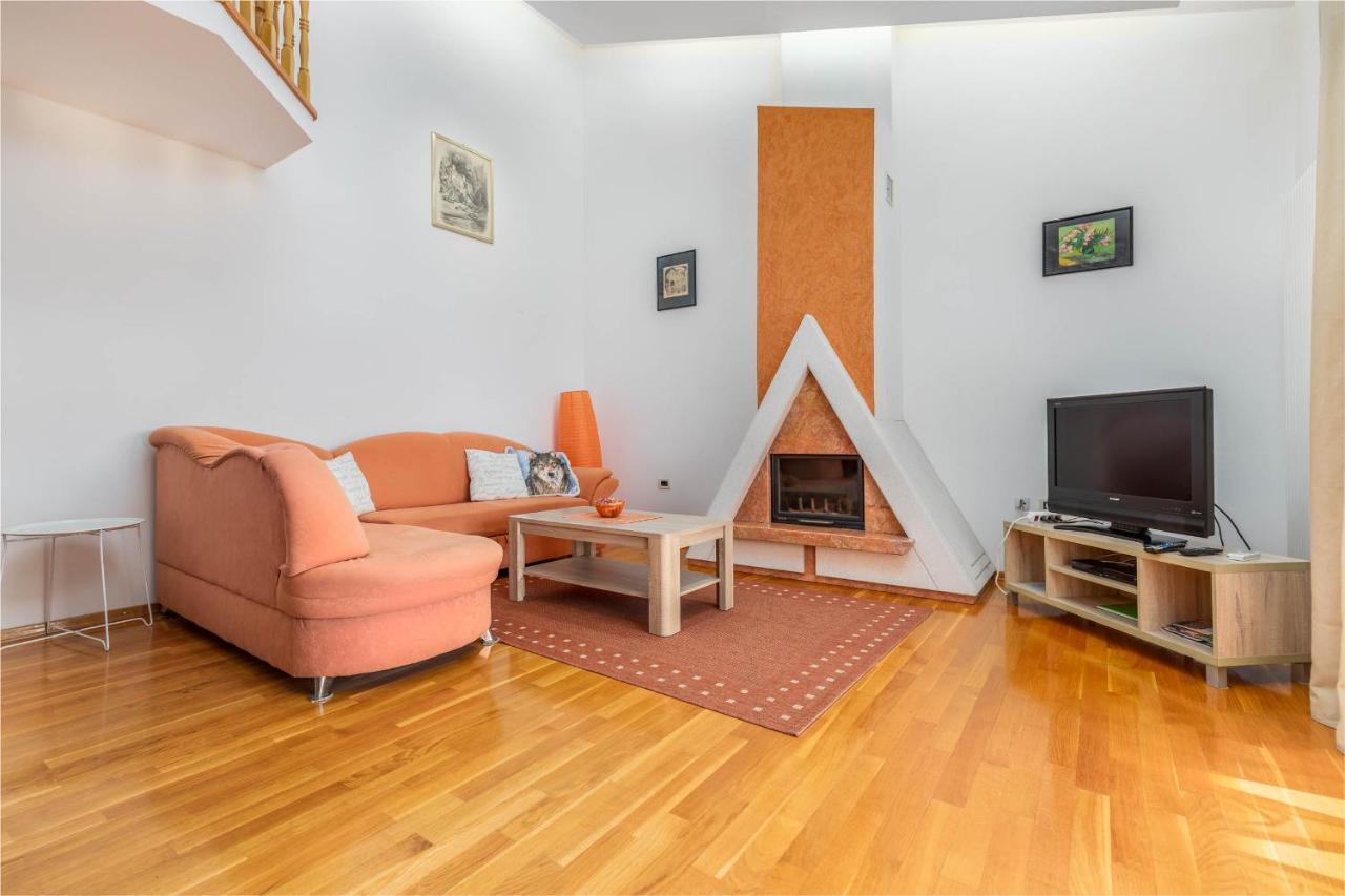 Apartment Villa Nera Pula Extérieur photo